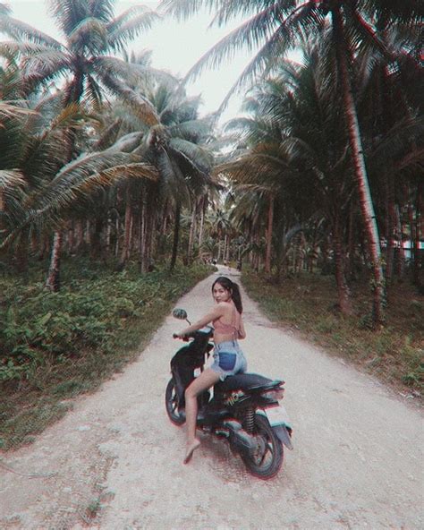 LOOK: Nadine Lustre goes nude at Siargao beach